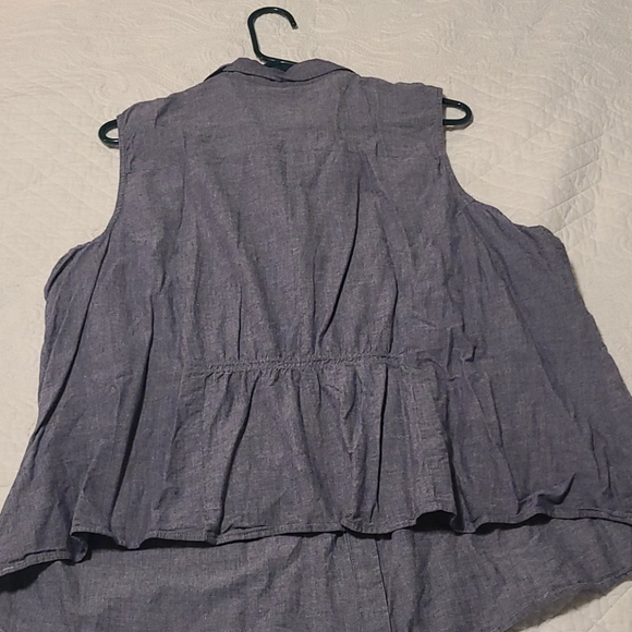 Top - Picture 2 of 3